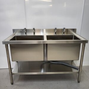 Brand New Diaminox Double Pot wash Sink 140cmW x 60cmD x 90cmH