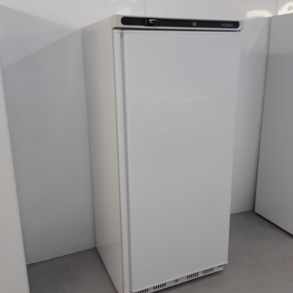 New B Grade Polar GL185 Single Door Patisserie Refrigerator White 522Ltr 78cmW x 72cmD x 172cmH