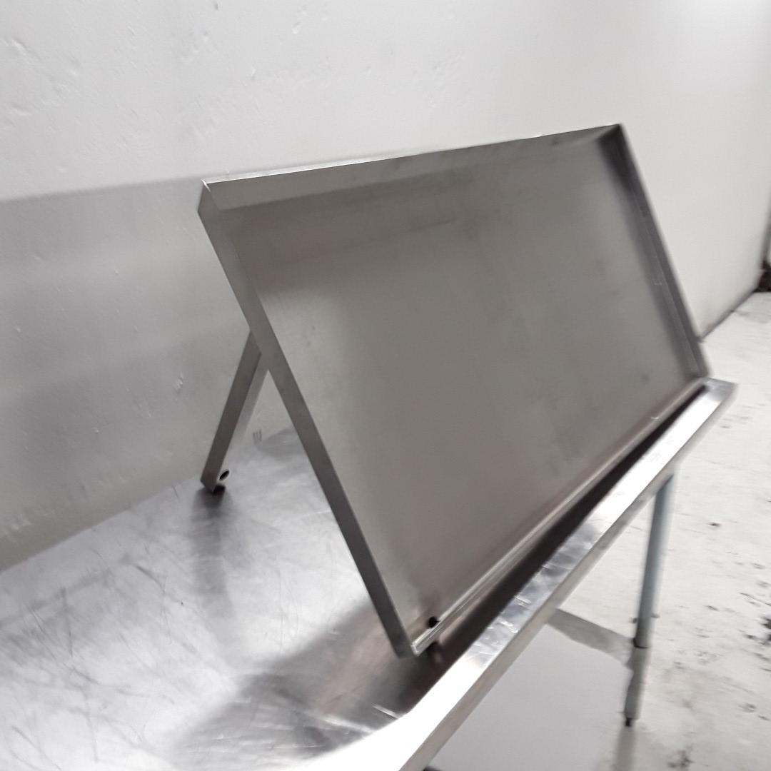 Used   Stainless Steel Drainage Shelf 110cmW x 55cmD x 55cmH