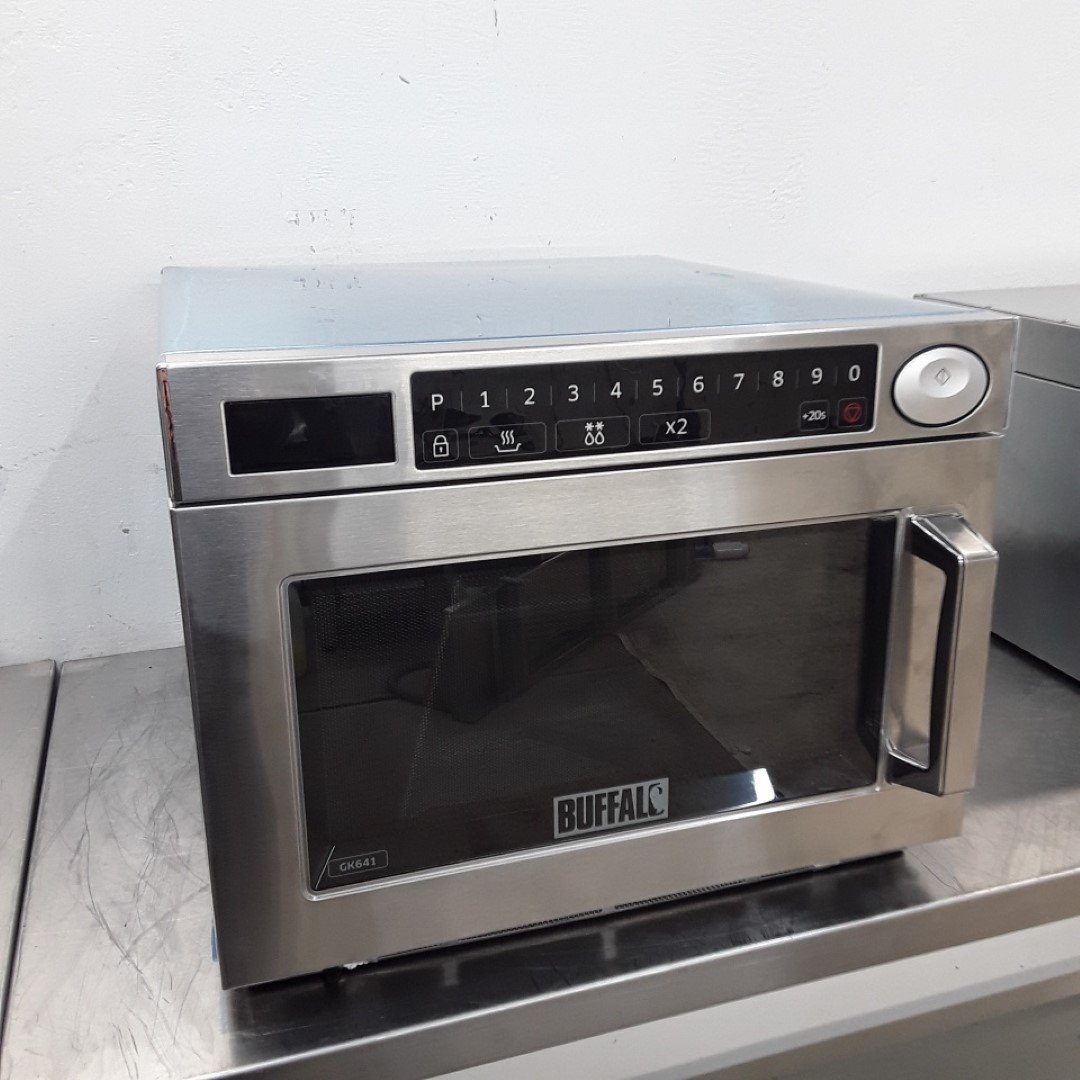 New B Grade Buffalo GK641 Microwave Programmable 1500W For Sale